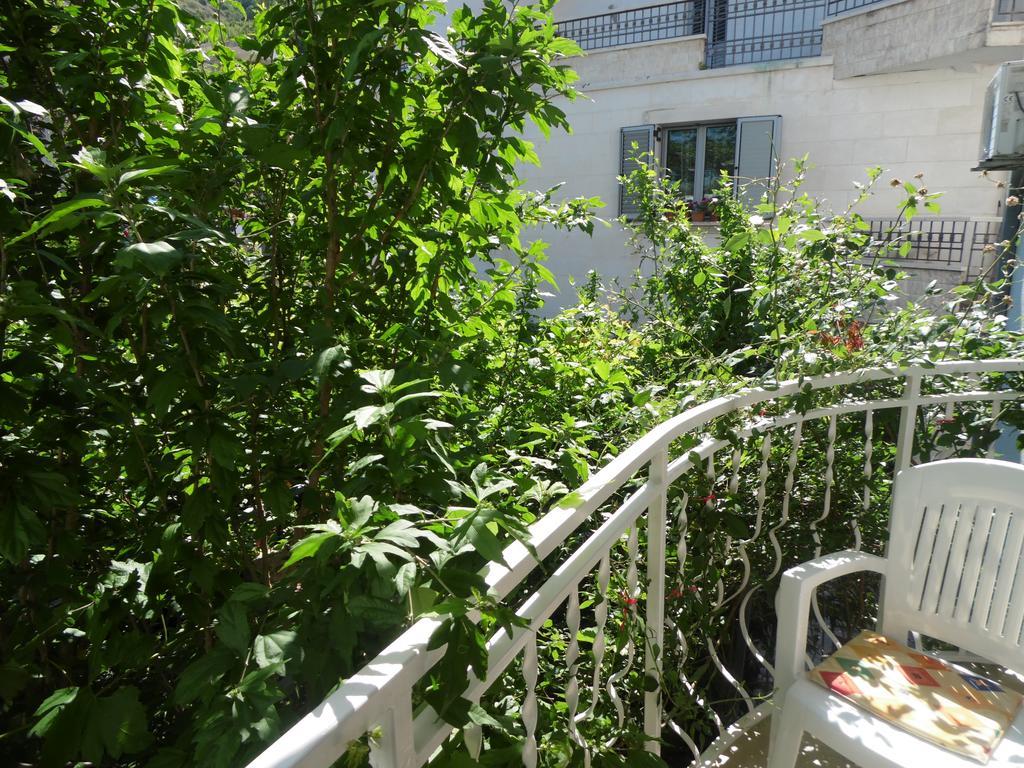 Apartments Slavica Jovanovic Sveti Stefan Ruang foto