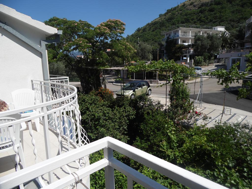 Apartments Slavica Jovanovic Sveti Stefan Ruang foto