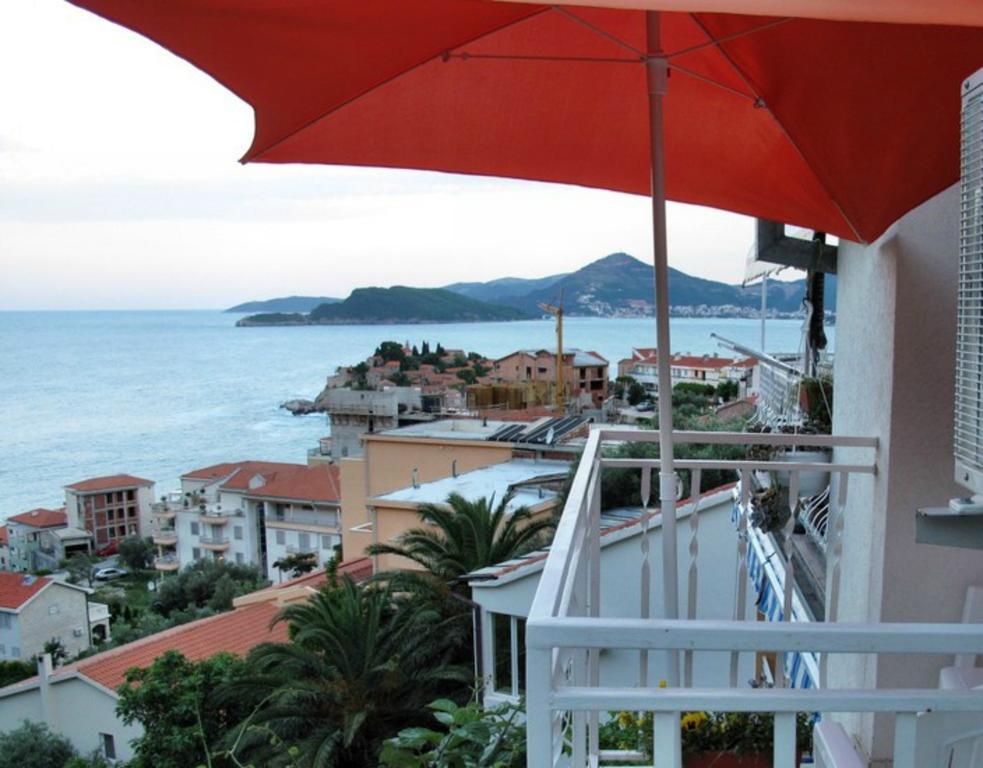Apartments Slavica Jovanovic Sveti Stefan Bagian luar foto