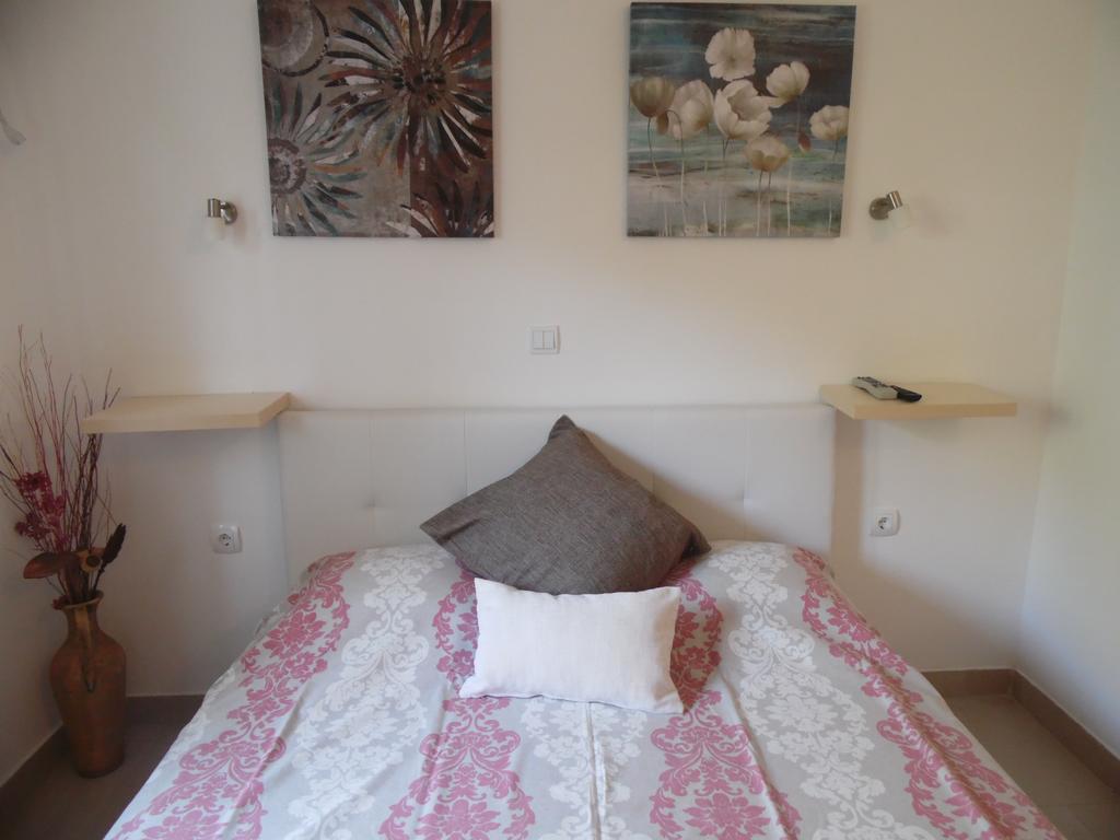 Apartments Slavica Jovanovic Sveti Stefan Bagian luar foto