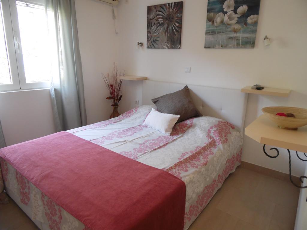 Apartments Slavica Jovanovic Sveti Stefan Bagian luar foto