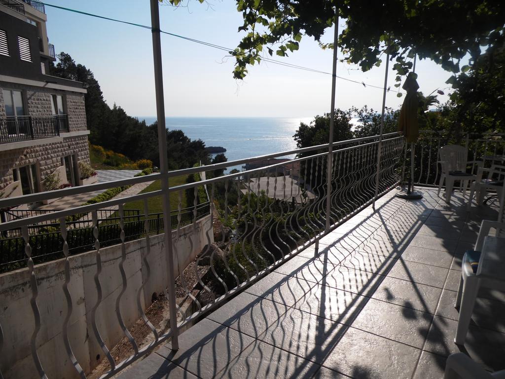 Apartments Slavica Jovanovic Sveti Stefan Bagian luar foto