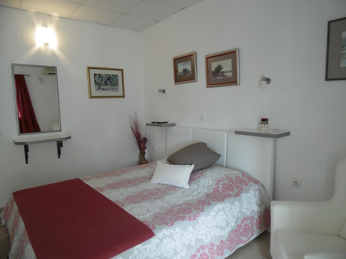 Apartments Slavica Jovanovic Sveti Stefan Bagian luar foto