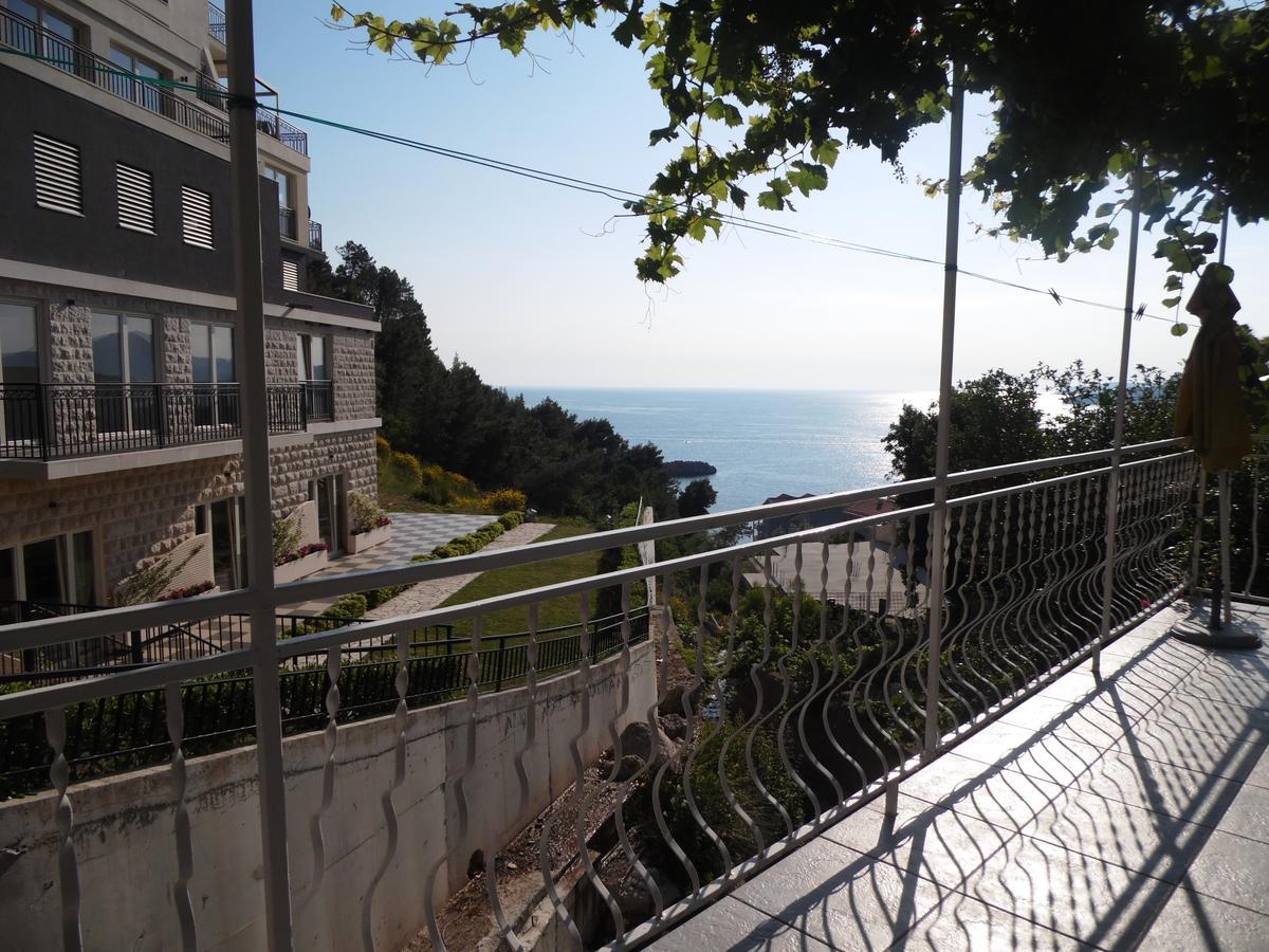 Apartments Slavica Jovanovic Sveti Stefan Bagian luar foto