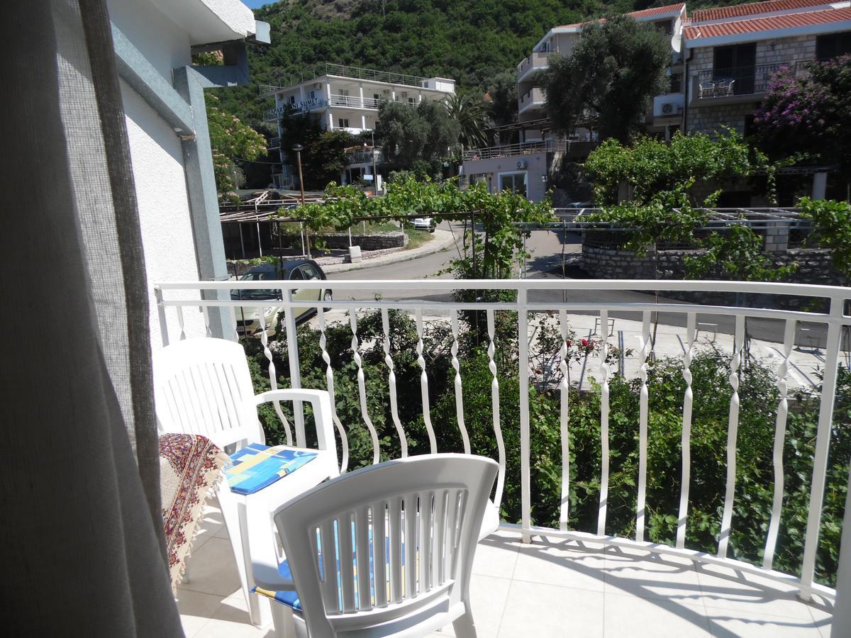 Apartments Slavica Jovanovic Sveti Stefan Bagian luar foto