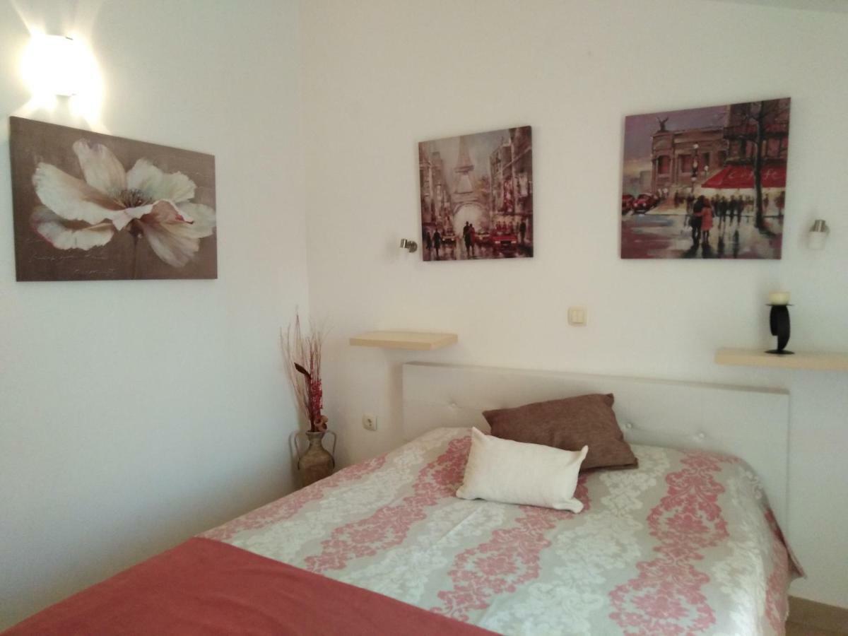 Apartments Slavica Jovanovic Sveti Stefan Bagian luar foto
